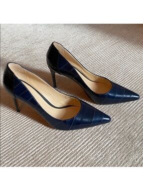 Alexandre Birman Textured Leather Two Tone Blue Black Python Pumps Heels 7.5